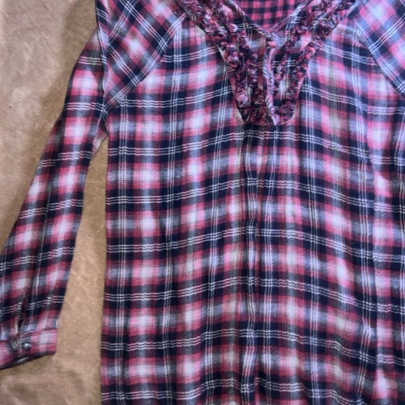 Nine West Women Small Red Black Plaid‎ Ruffle Long Sleeve Pull Over Top (T) - Picture 3 of 8